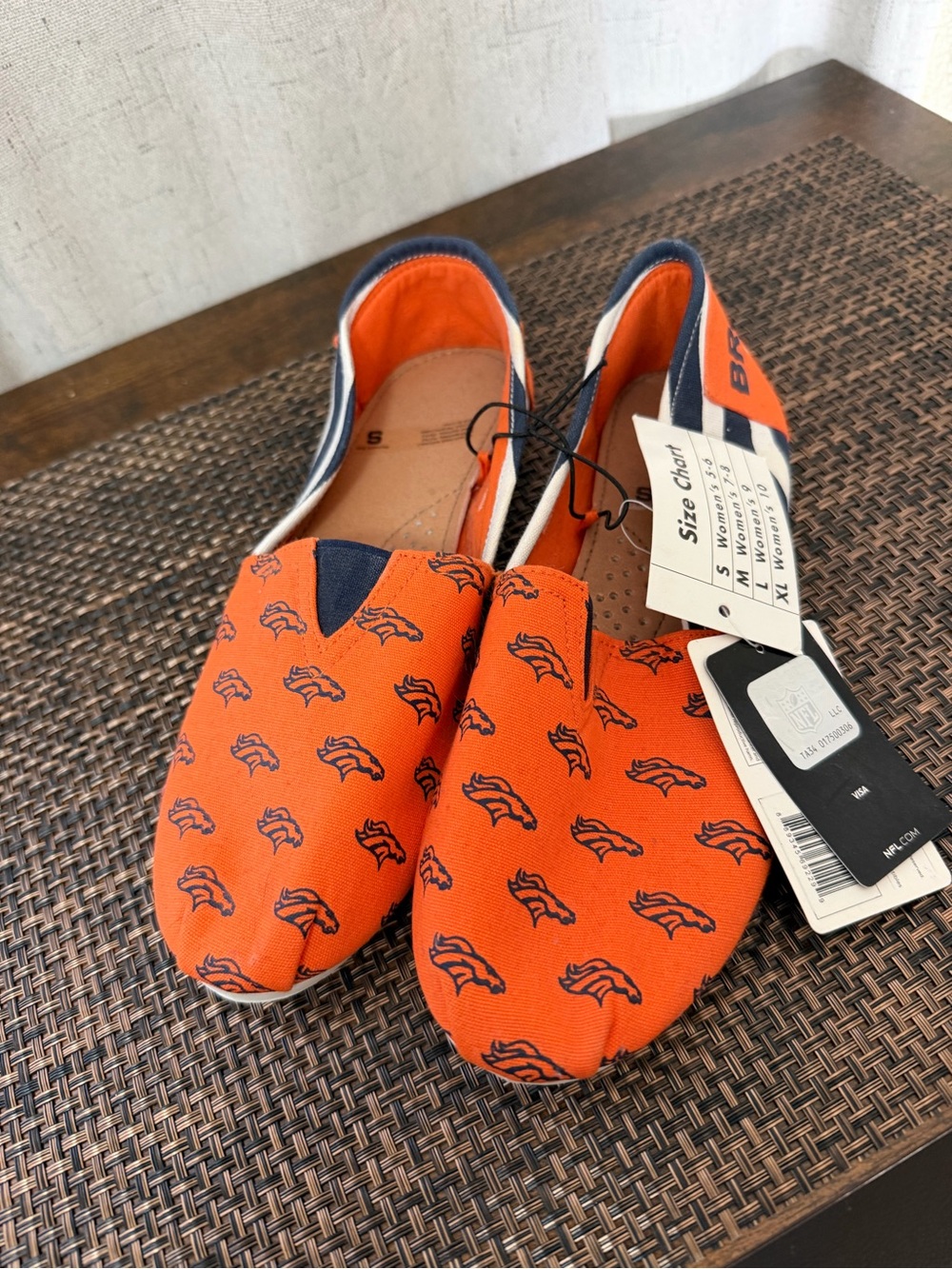 Denver Broncos NFL Women’s Canvas slip on shoes size small 5-6 NWT